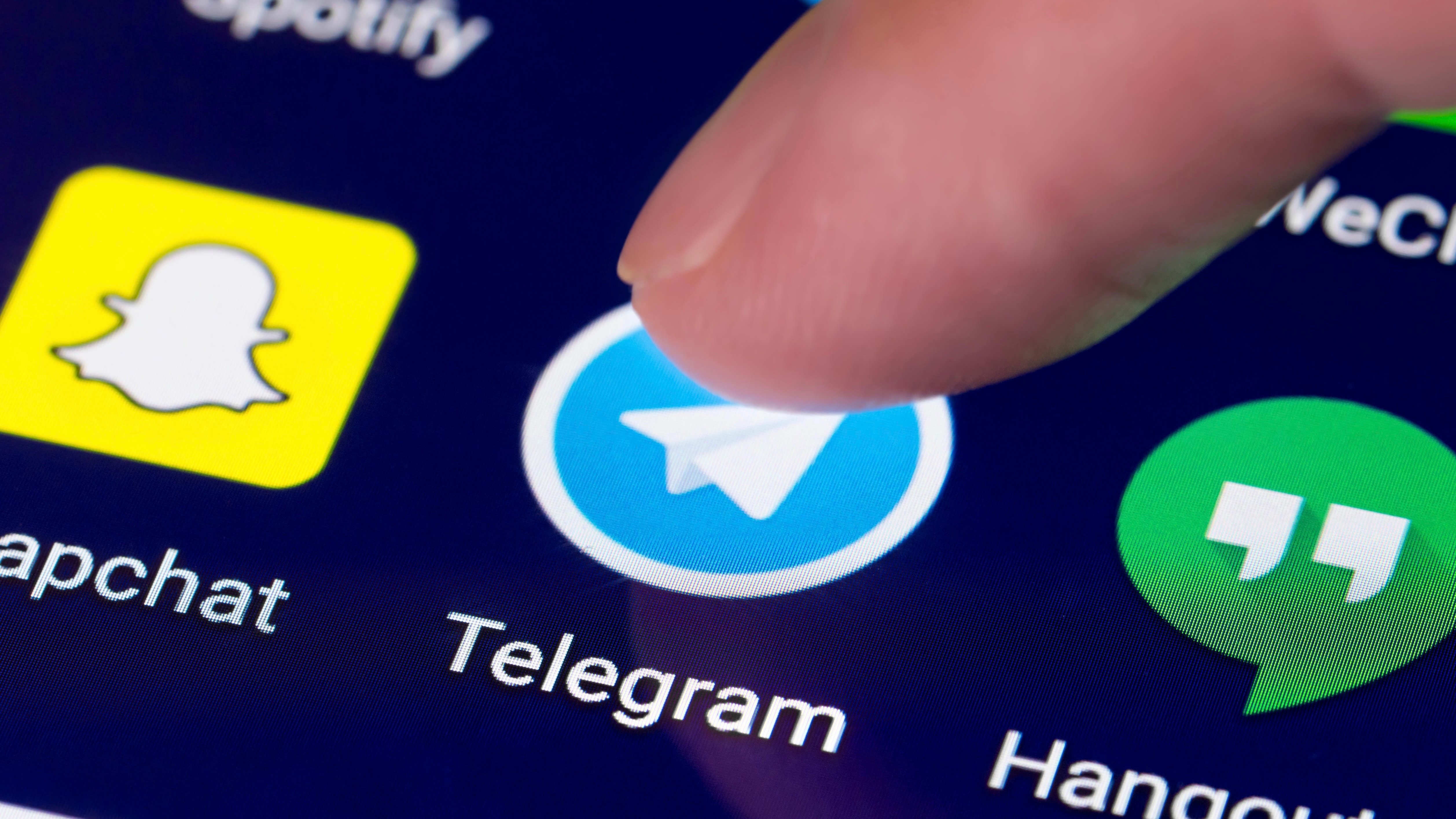 How e-commerce companies can use WhatsApp to increase customer engagement